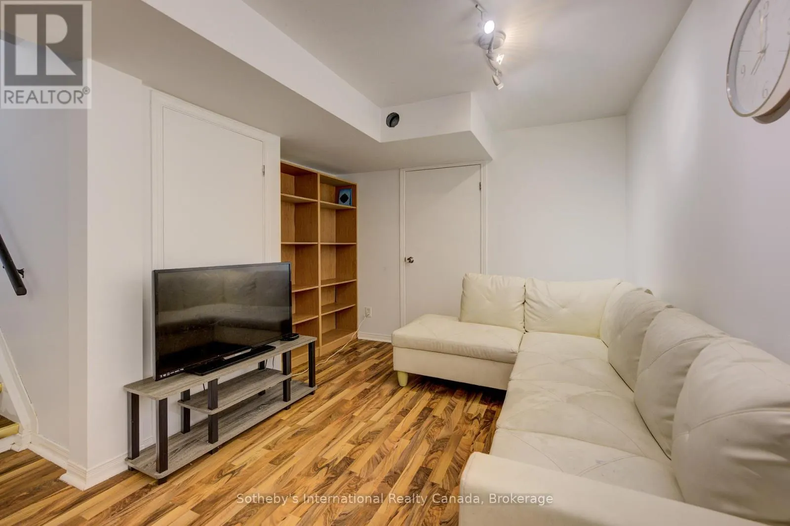 147 ST. LAWRENCE DRIVE