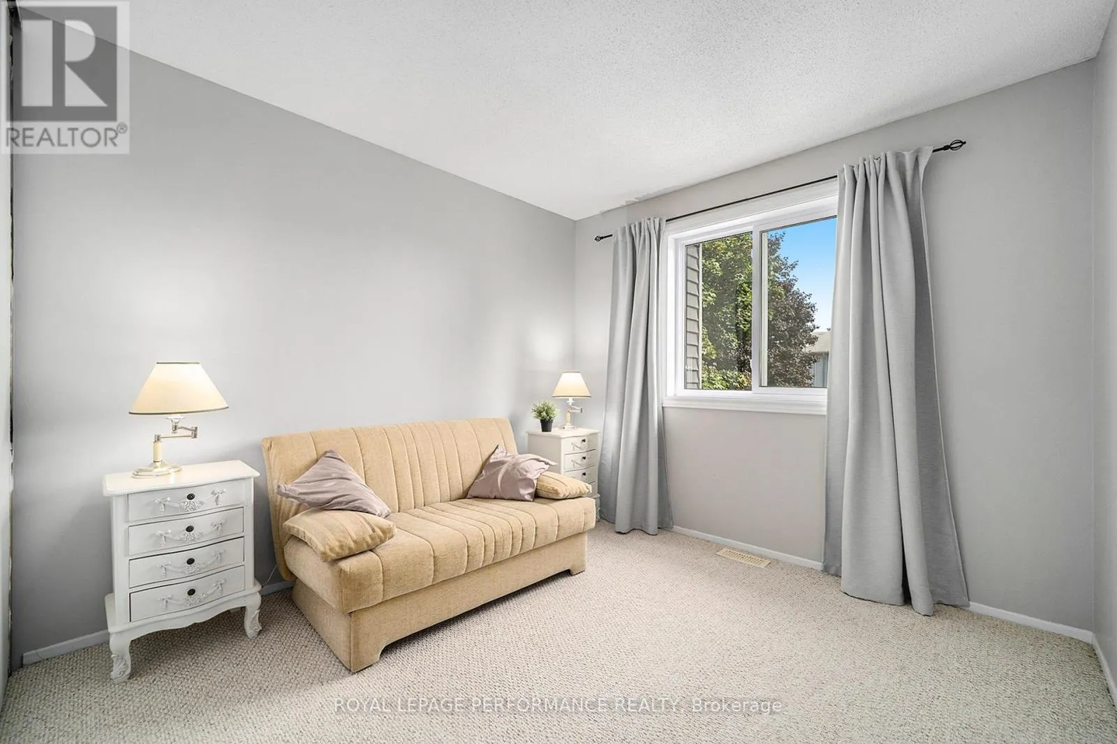 29 HUMMINGBIRD CRESCENT