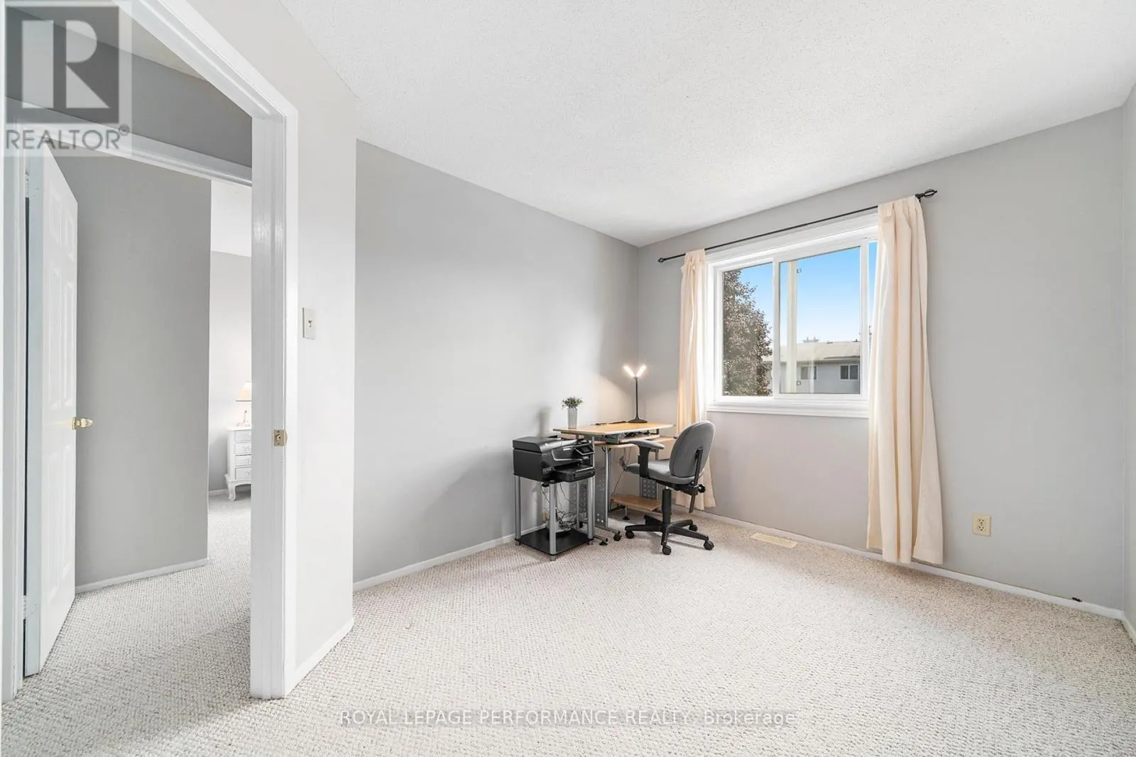 29 HUMMINGBIRD CRESCENT