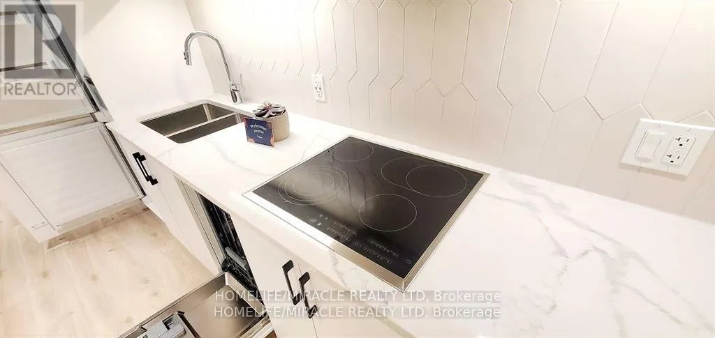 306 - 741 KING STREET W