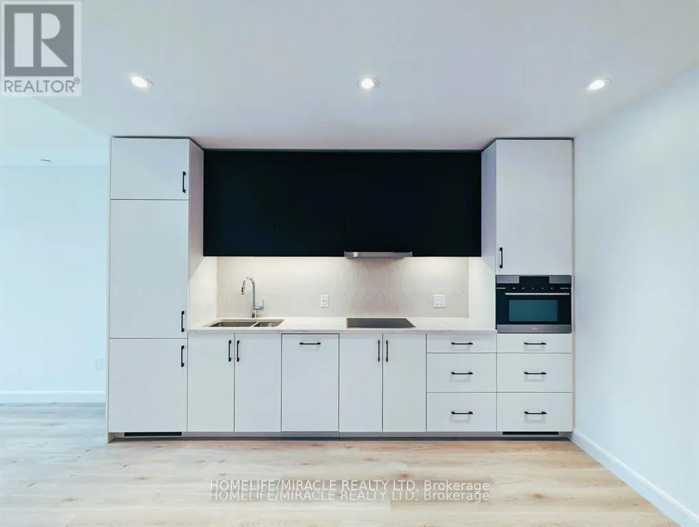 306 - 741 KING STREET W