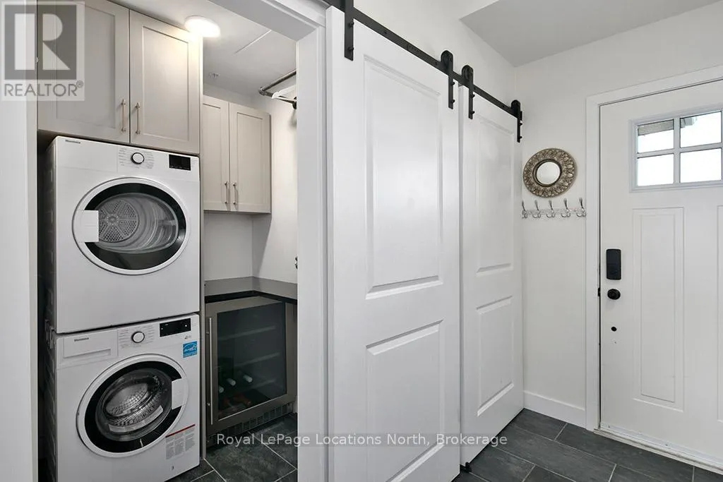 404 - 18 BECKWITH LANE, #404