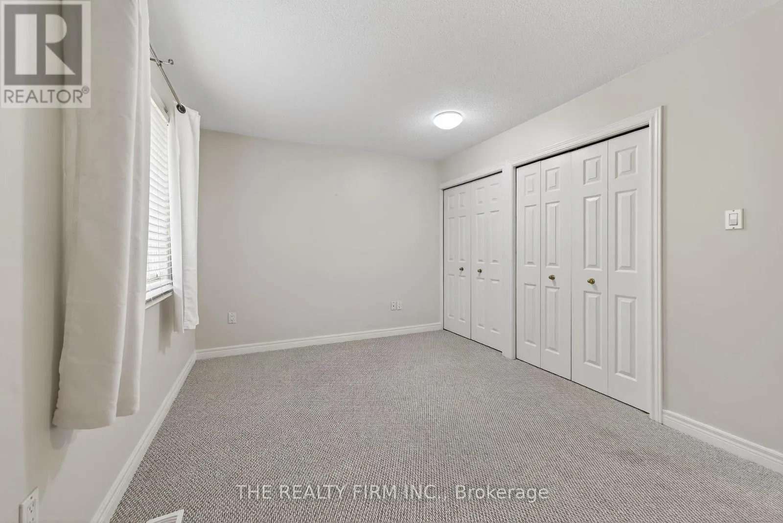 33 STONEYCREEK CRESCENT