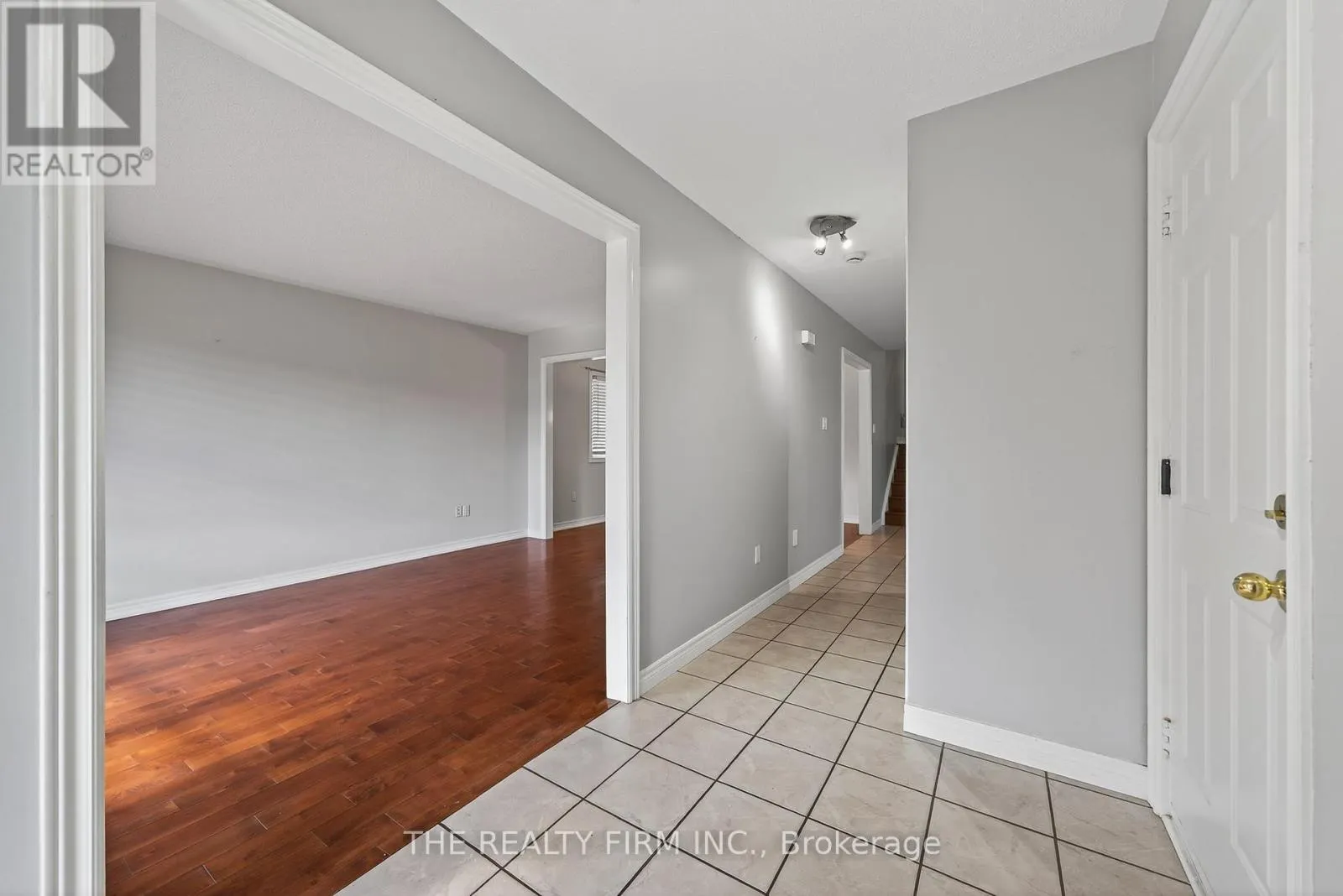 33 STONEYCREEK CRESCENT
