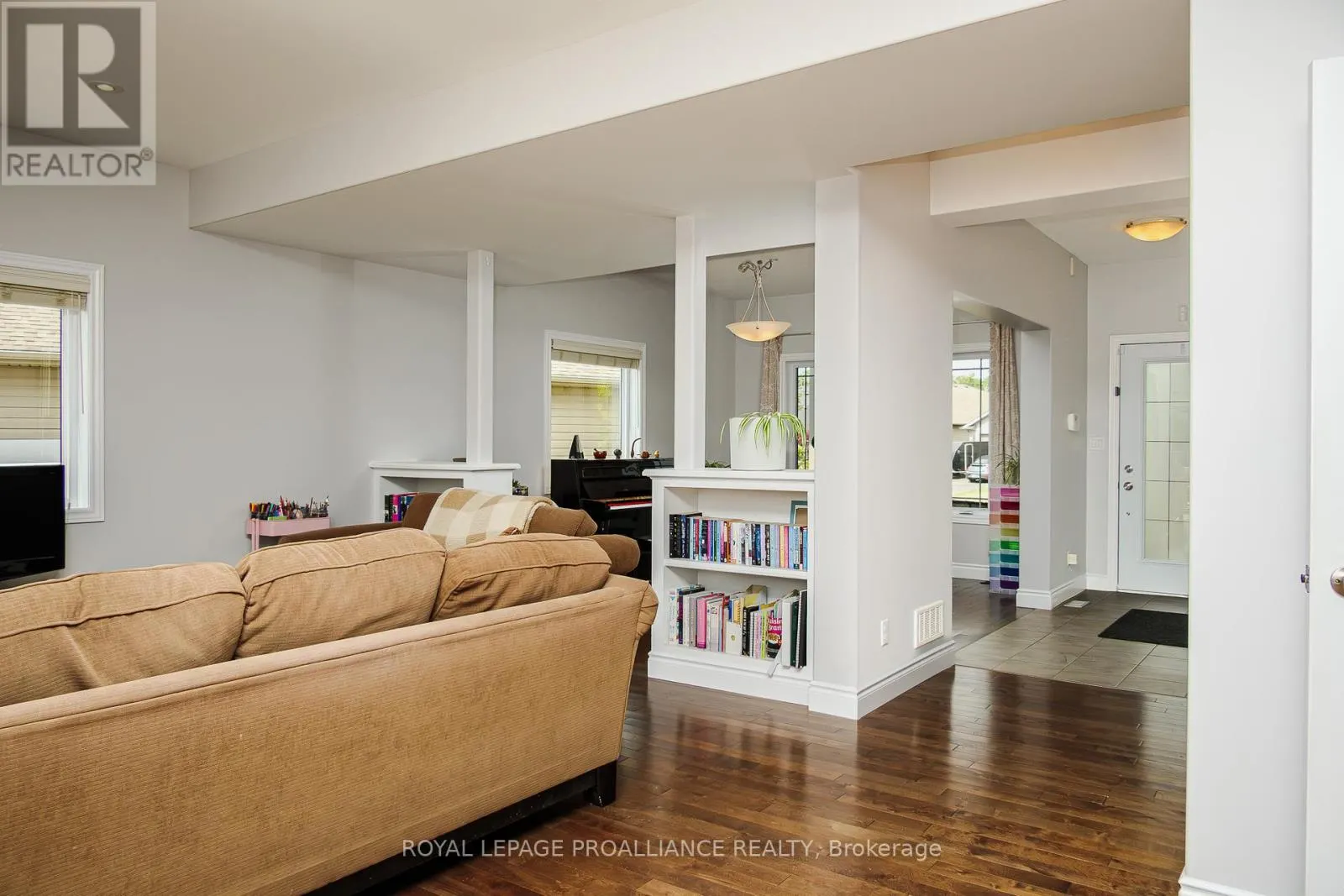 14 PIER DRIVE