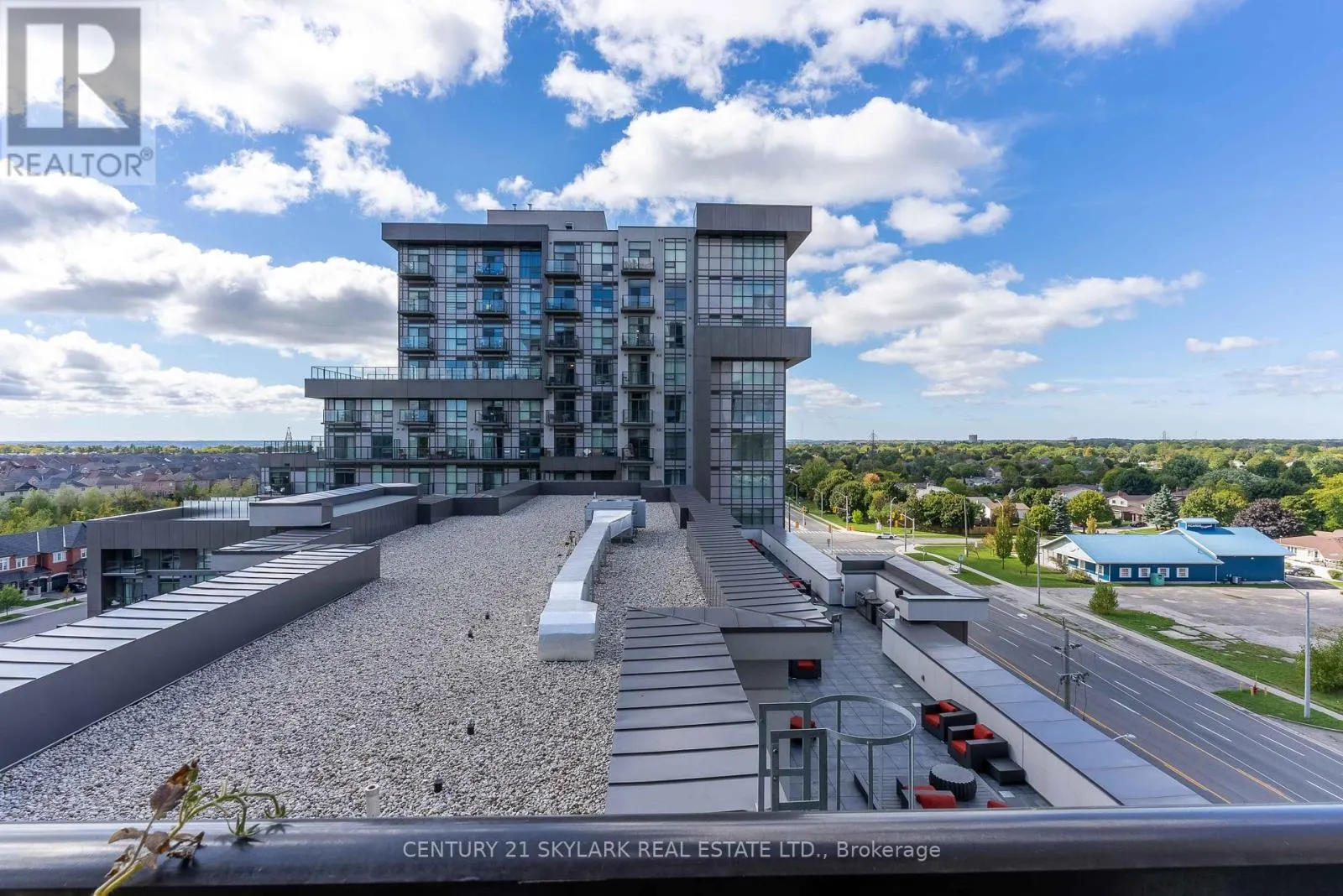 701 - 460 DUNDAS STREET E