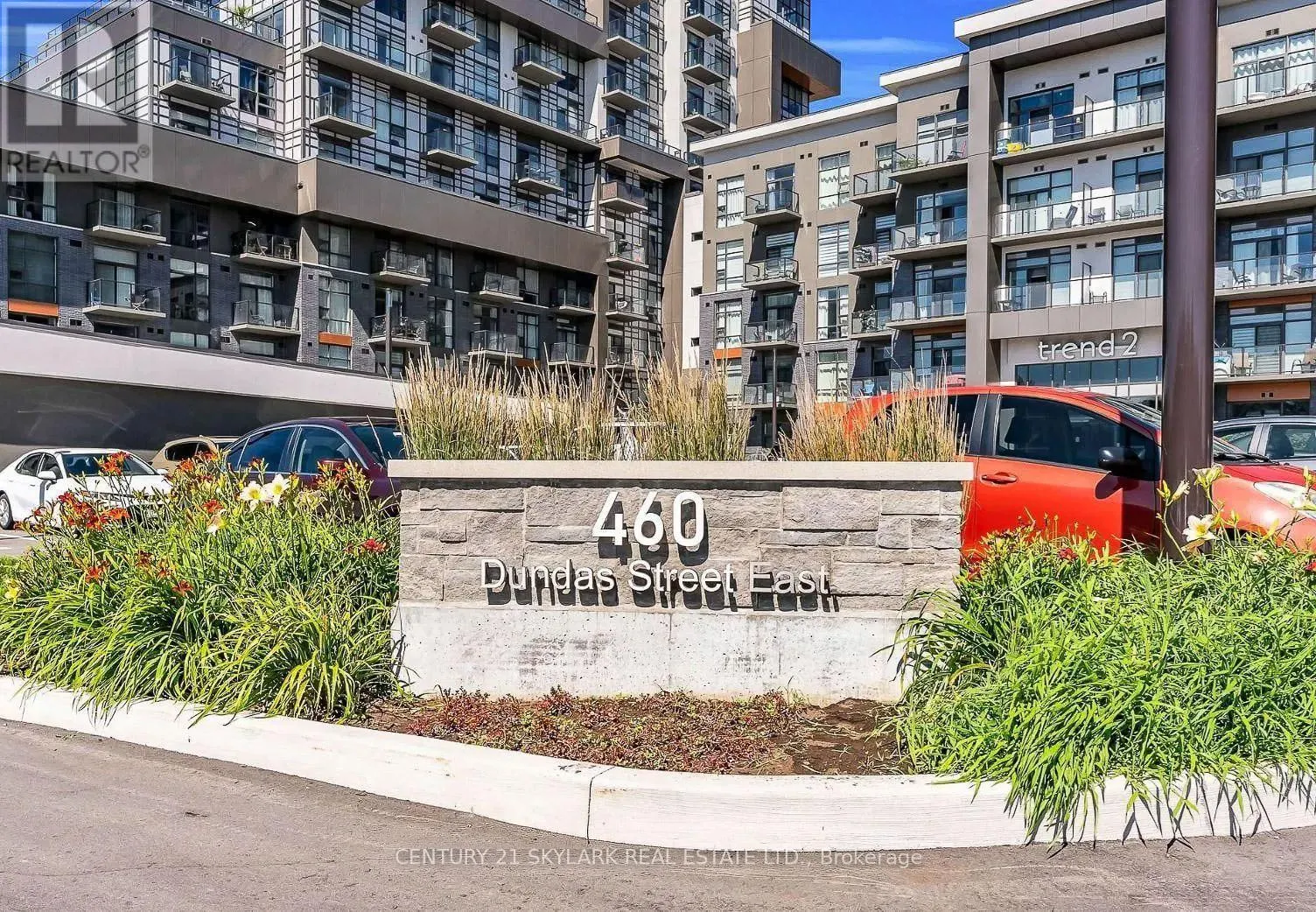 701 - 460 DUNDAS STREET E