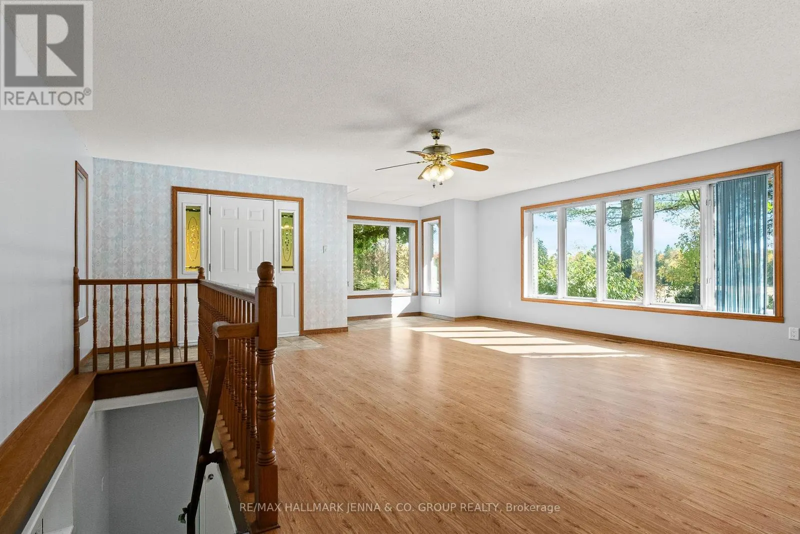 2928 SEGUIN ROAD