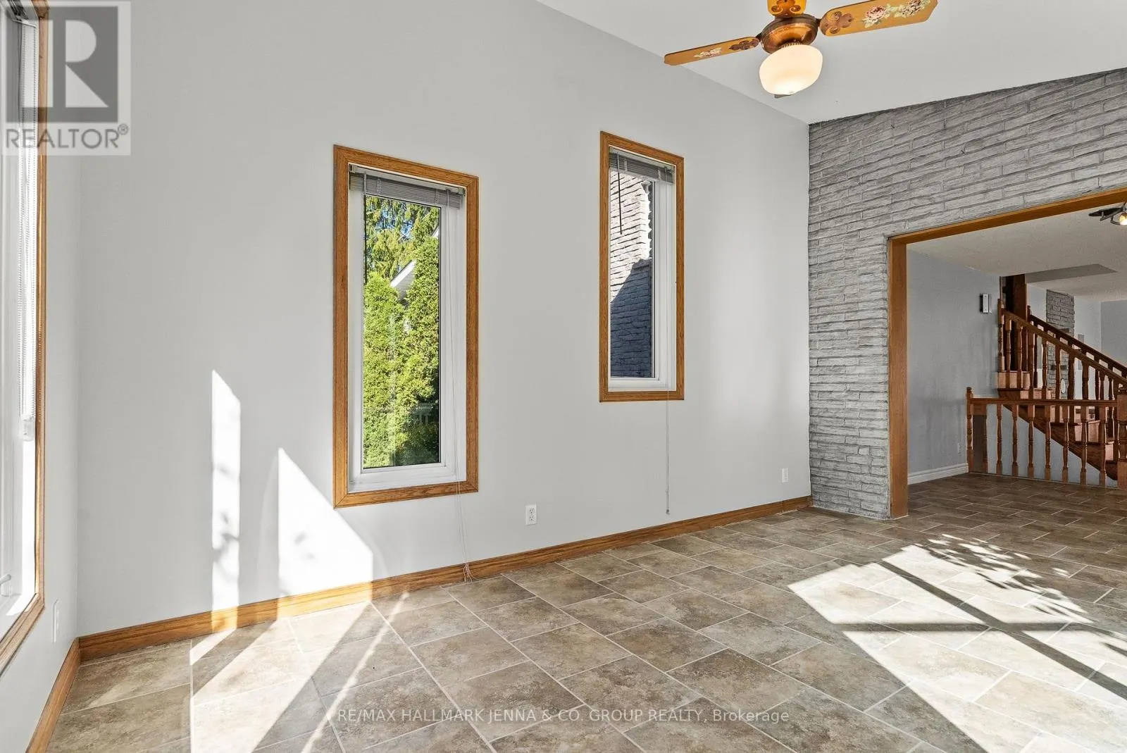 2928 SEGUIN ROAD