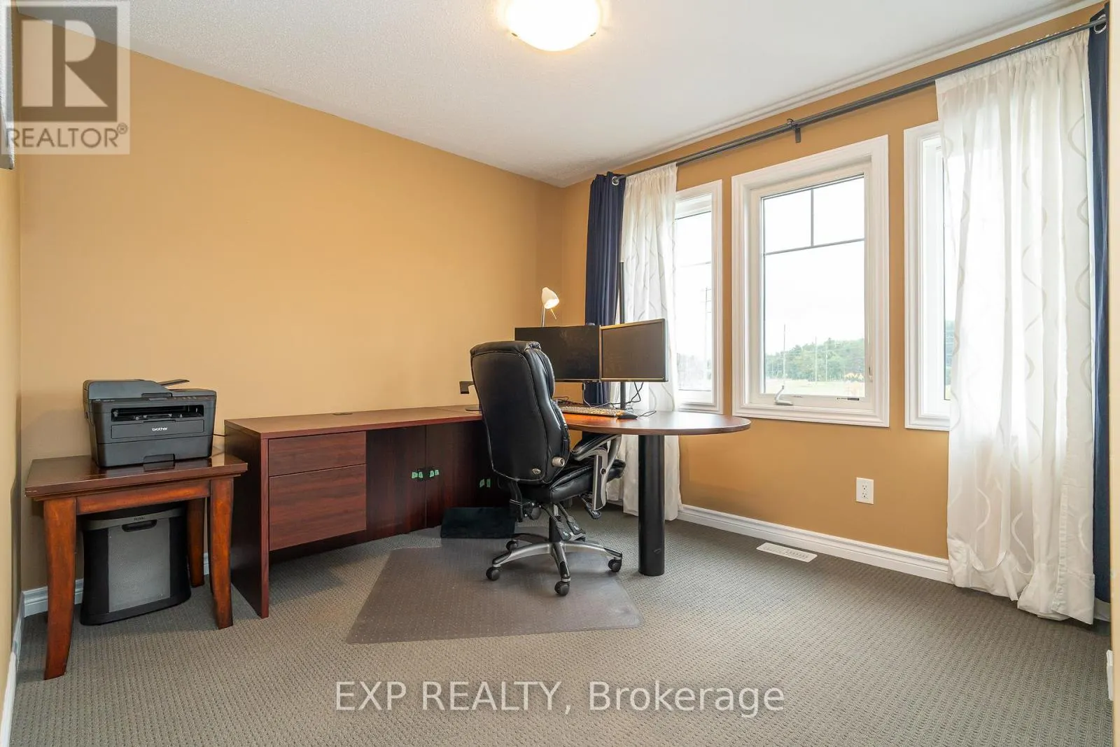 3545 WOODROFFE AVENUE