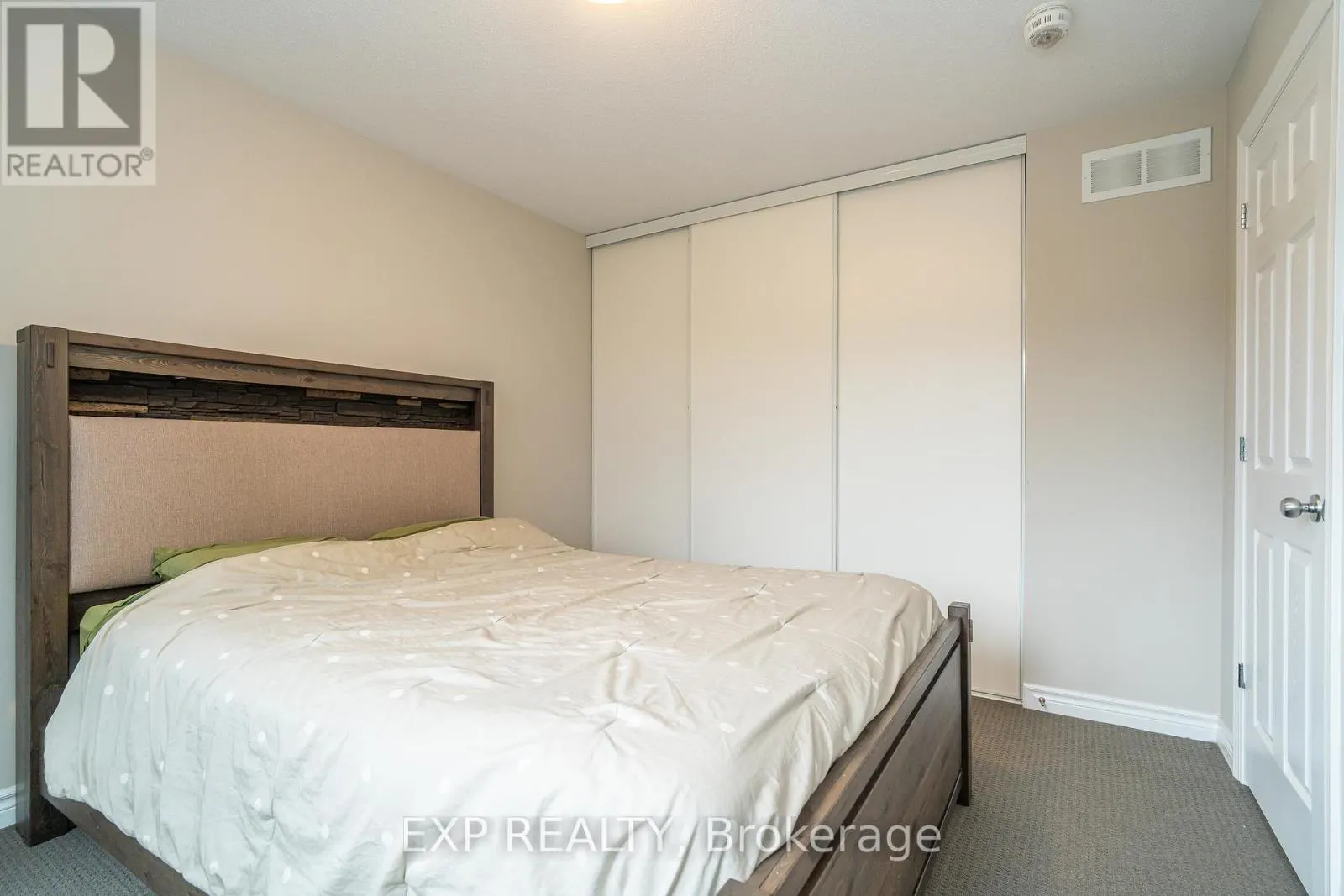 3545 WOODROFFE AVENUE