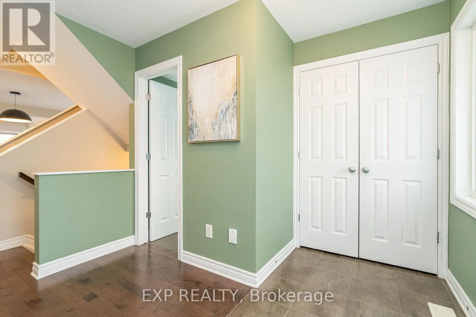 3545 WOODROFFE AVENUE