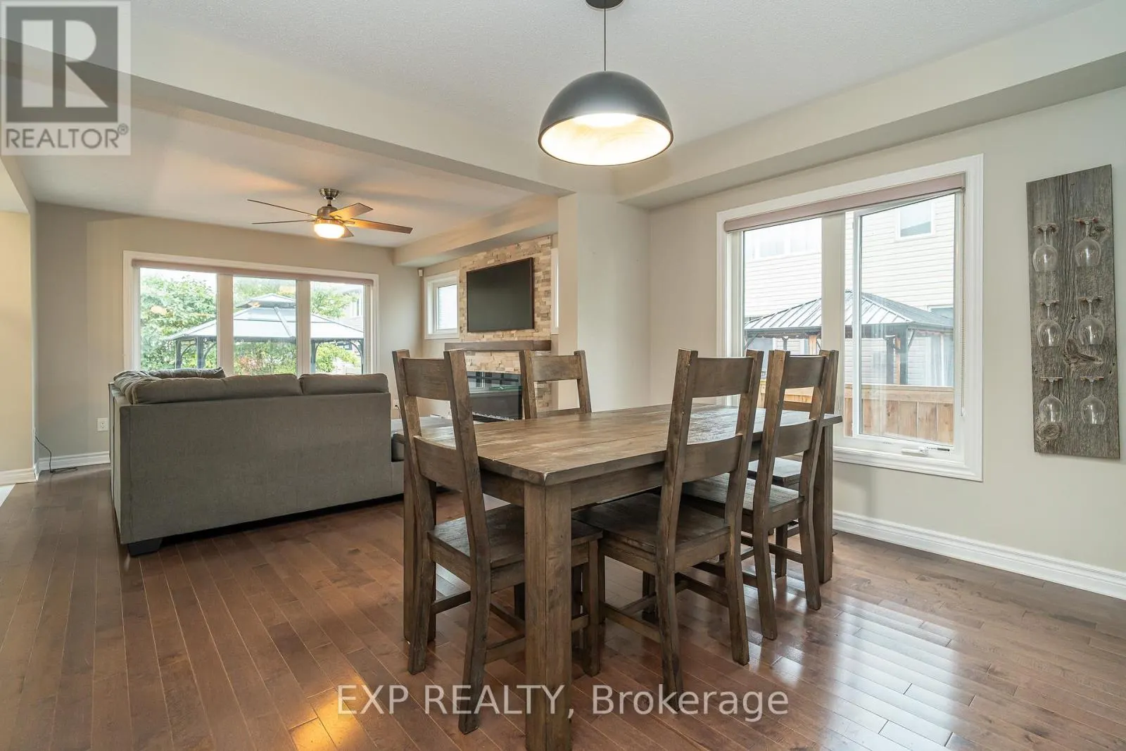 3545 WOODROFFE AVENUE