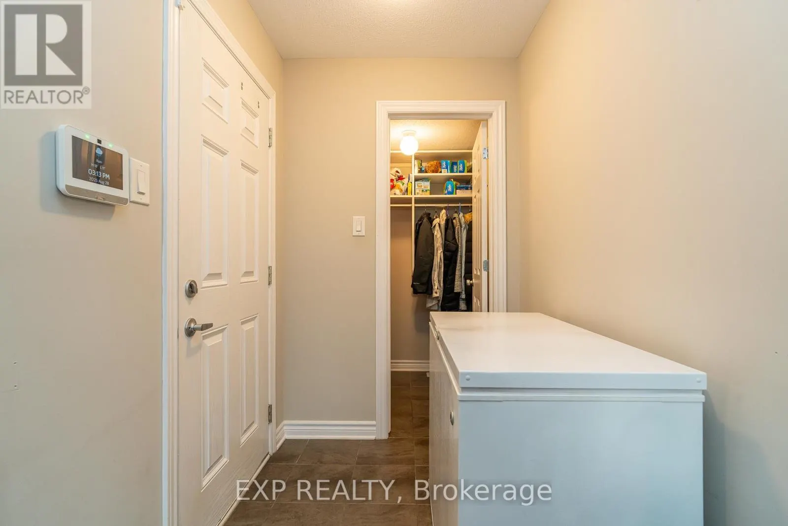 3545 WOODROFFE AVENUE