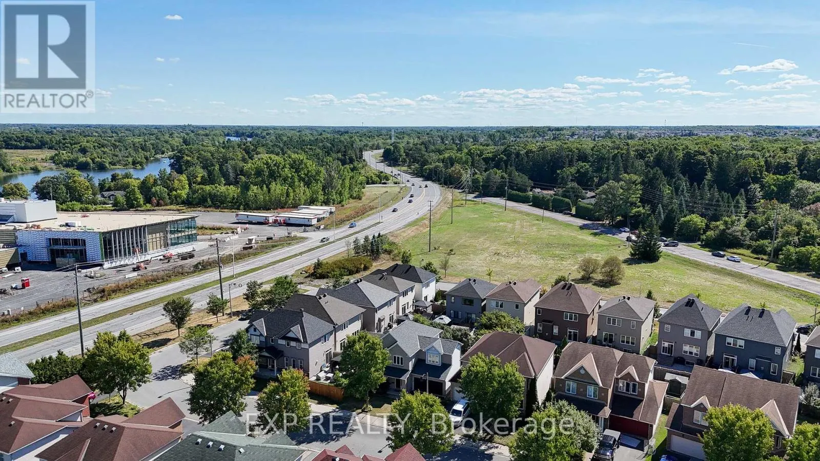 3545 WOODROFFE AVENUE
