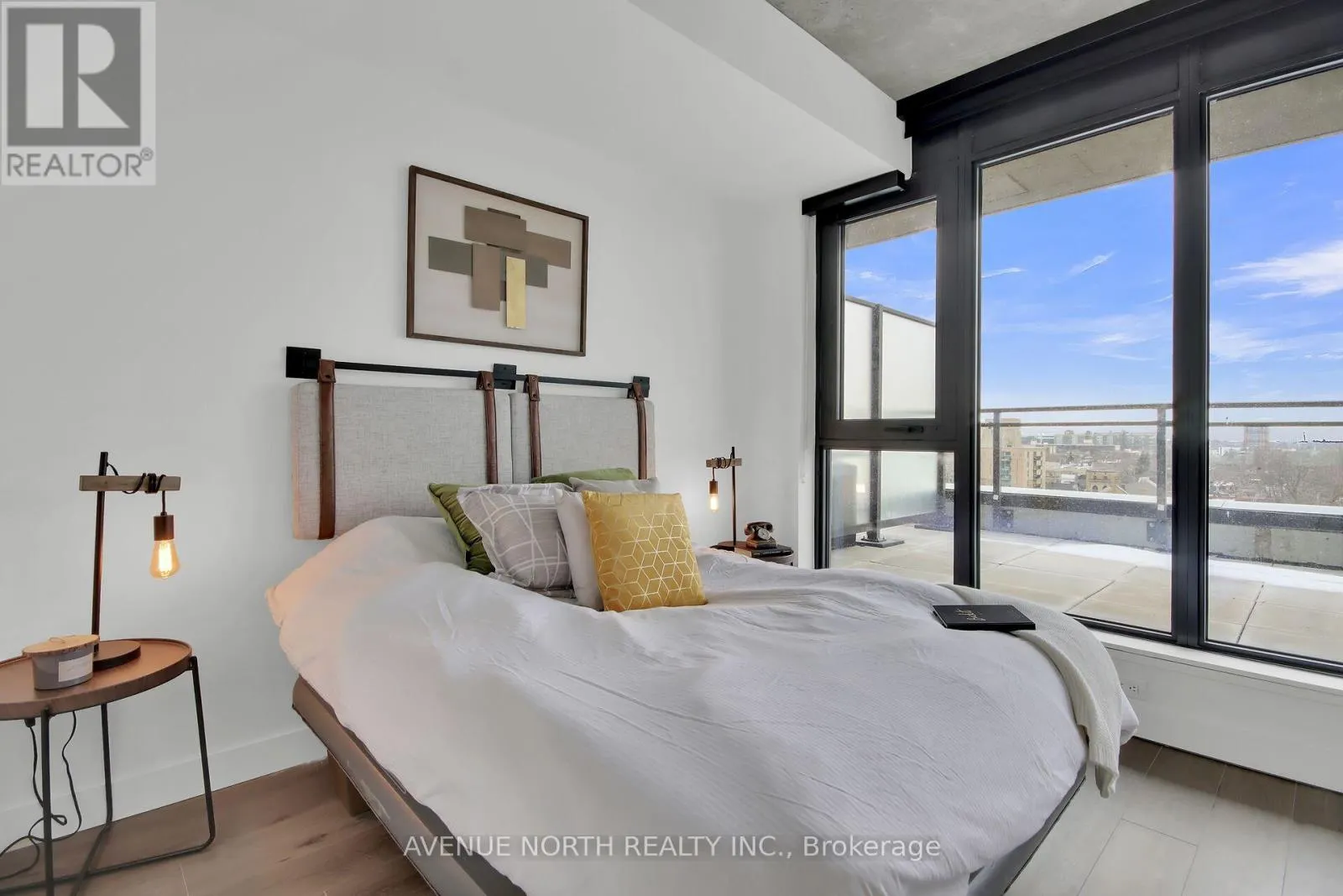 809/LPH9 - 10 JAMES STREET