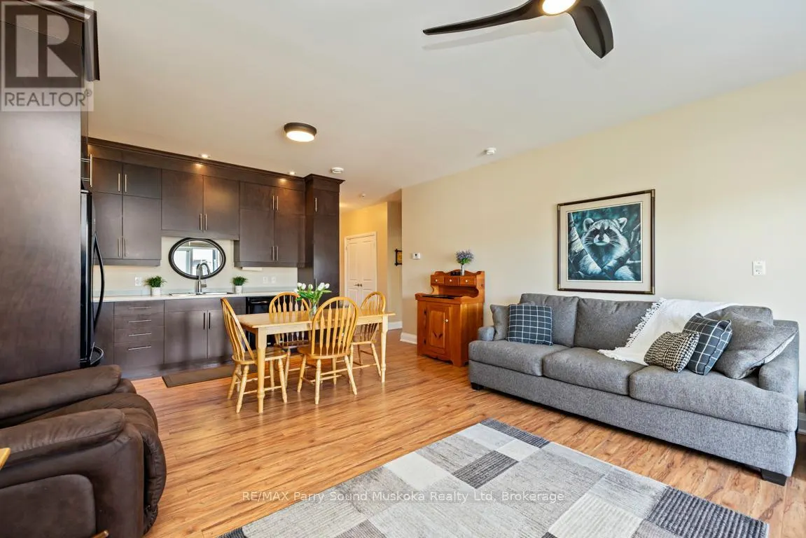 303 - 20D SILVER BIRCH COURT, #303