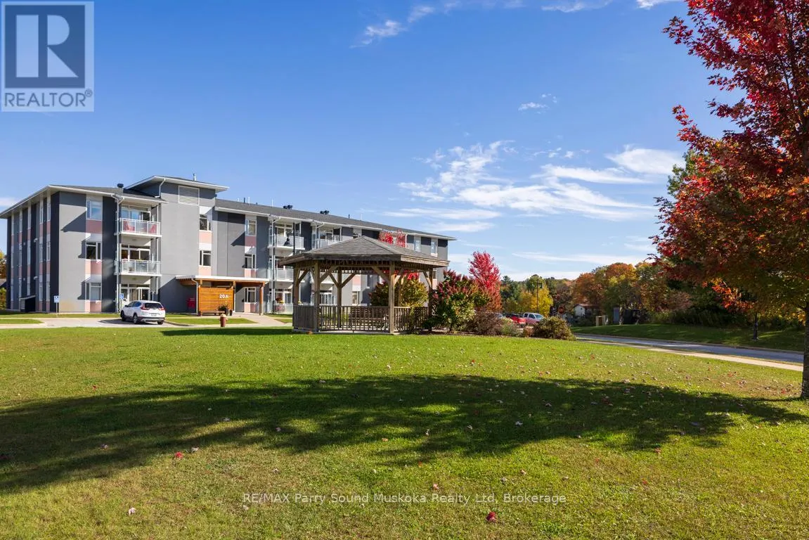 303 - 20D SILVER BIRCH COURT, #303