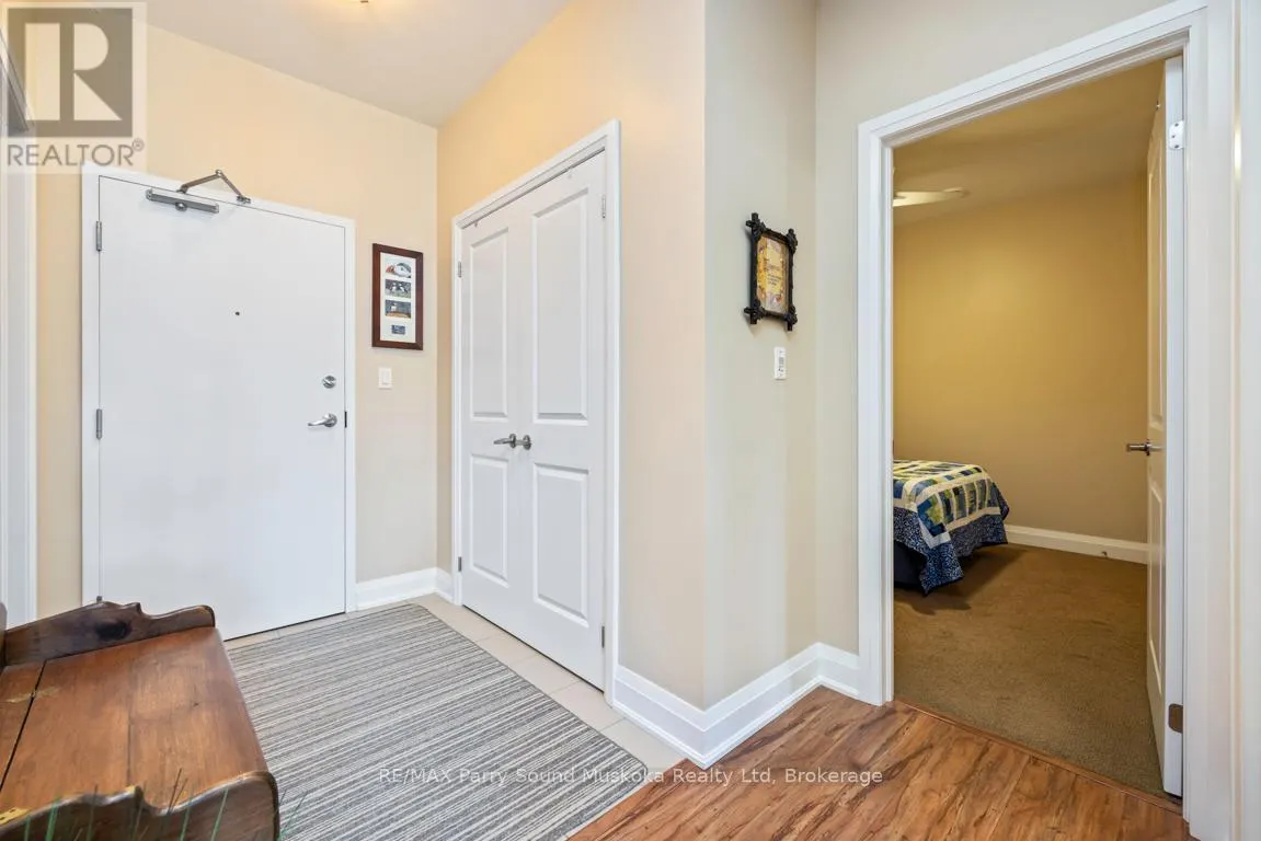 303 - 20D SILVER BIRCH COURT, #303