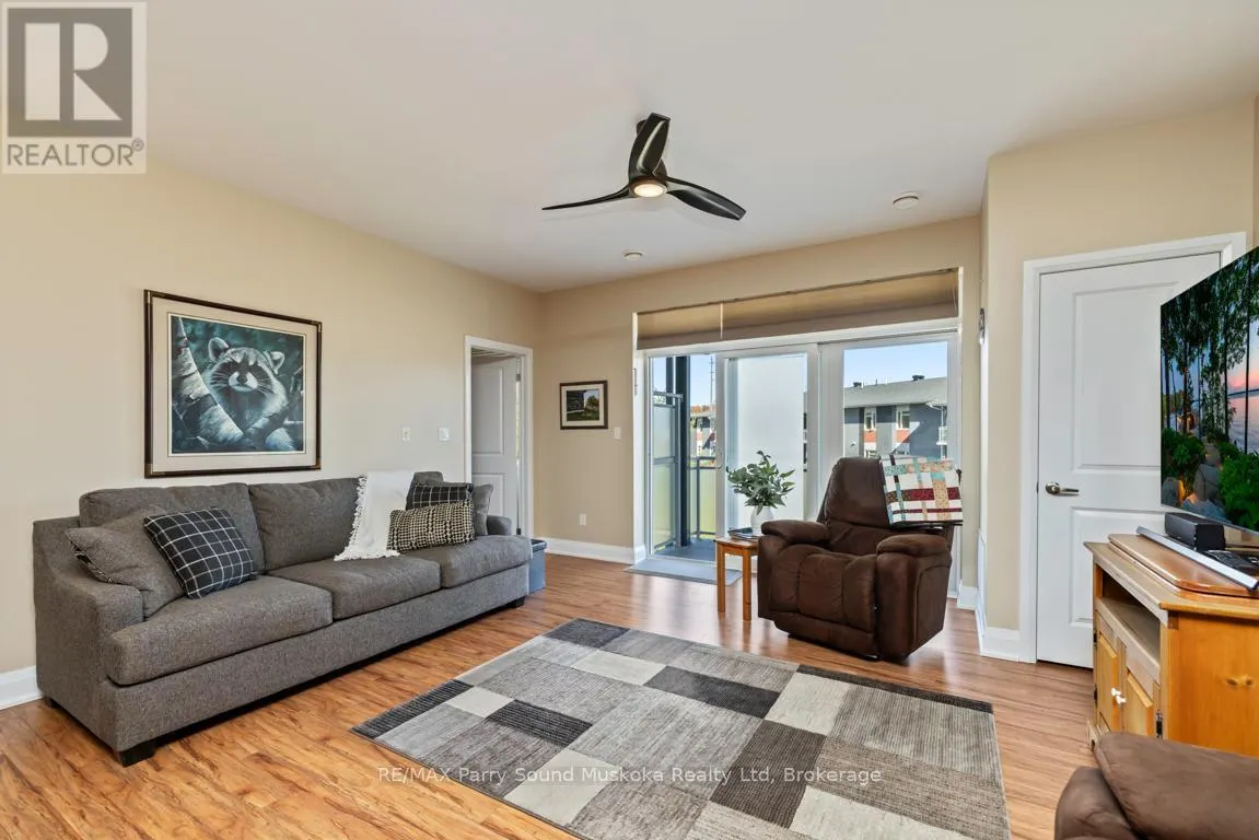 303 - 20D SILVER BIRCH COURT, #303