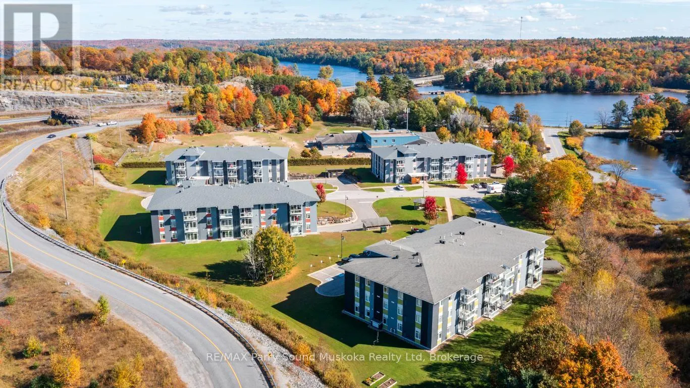 303 - 20D SILVER BIRCH COURT, #303