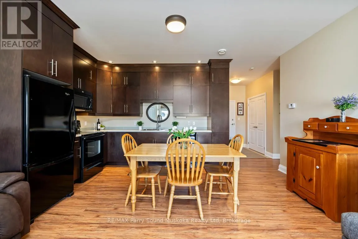303 - 20D SILVER BIRCH COURT, #303