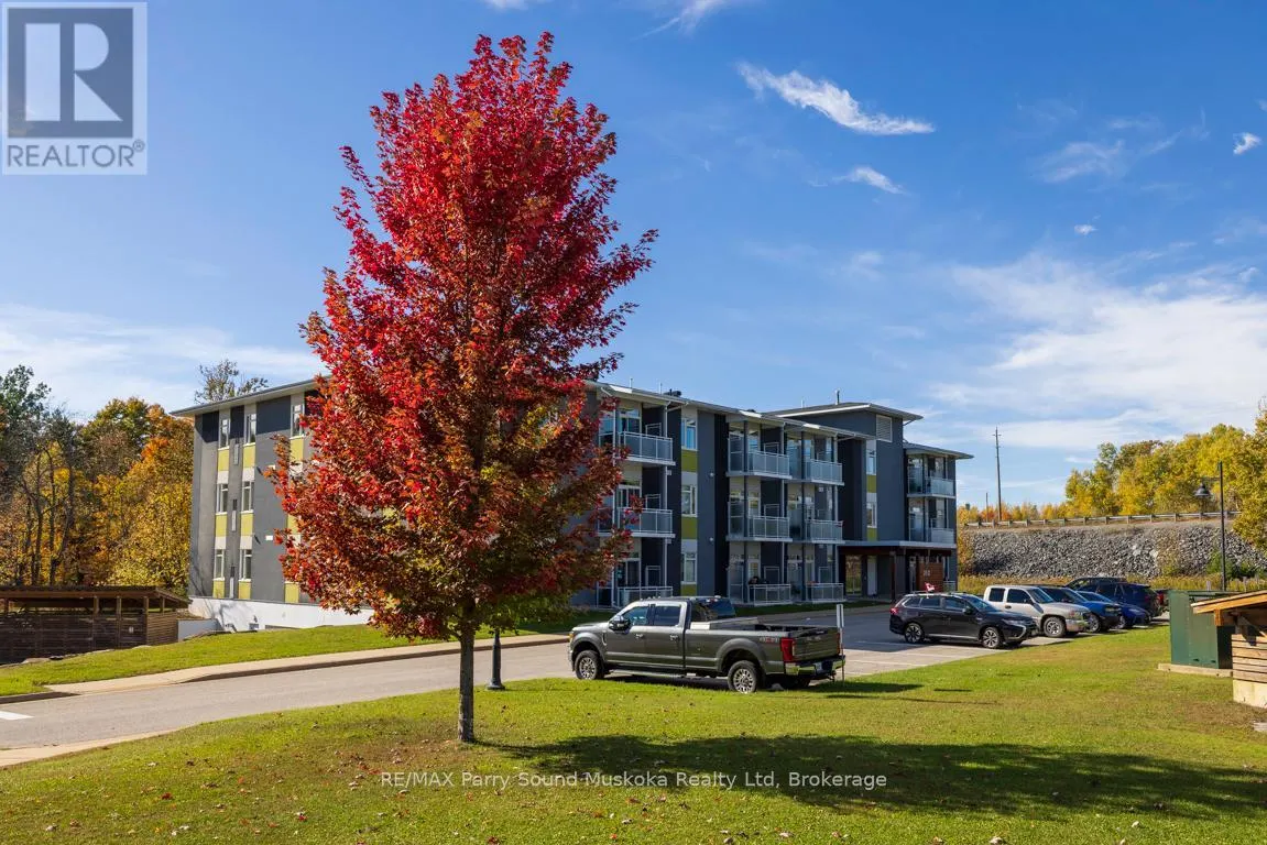 303 - 20D SILVER BIRCH COURT, #303