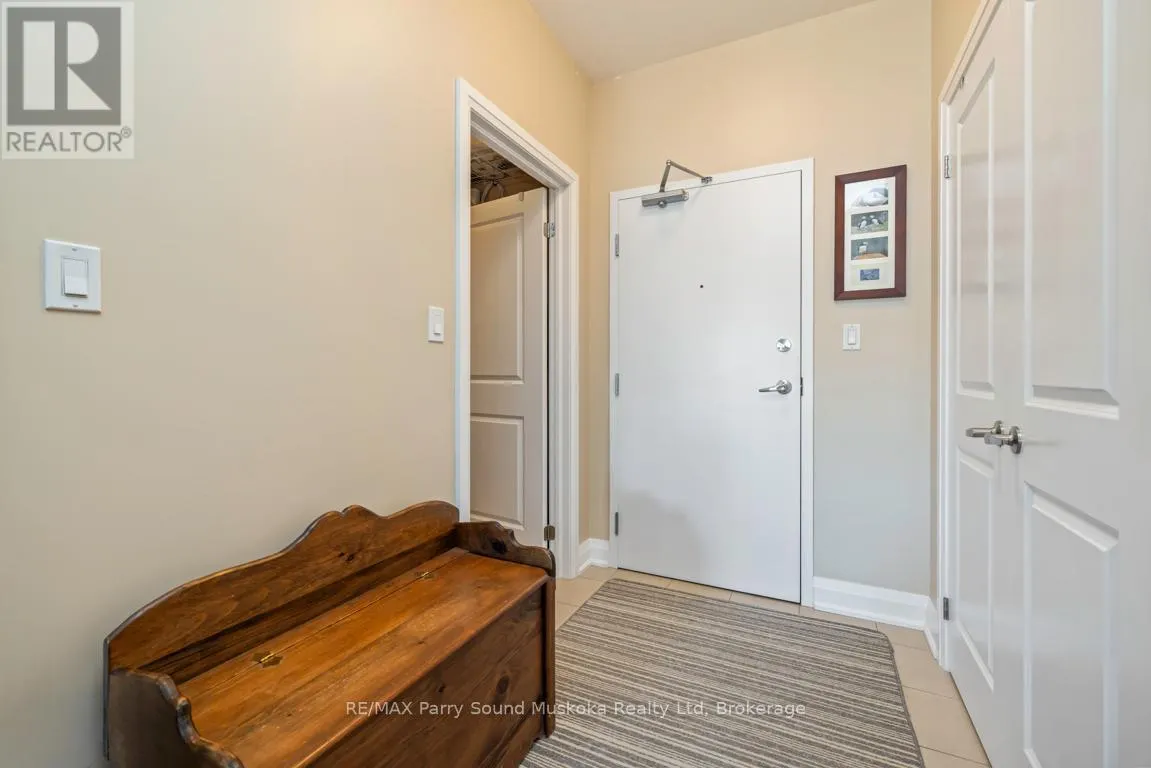 303 - 20D SILVER BIRCH COURT, #303