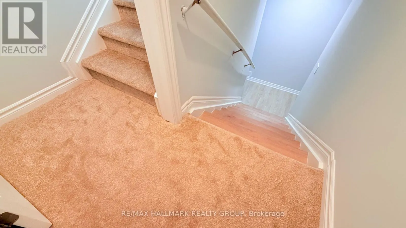 402 EDGEVALLEY COURT