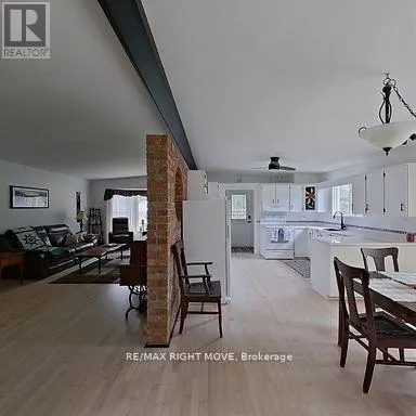 4 MAYPARK DRIVE