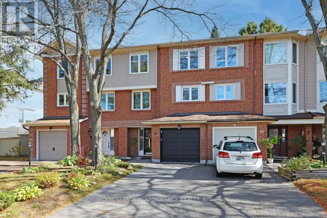21 ARBORDALE CRESCENT