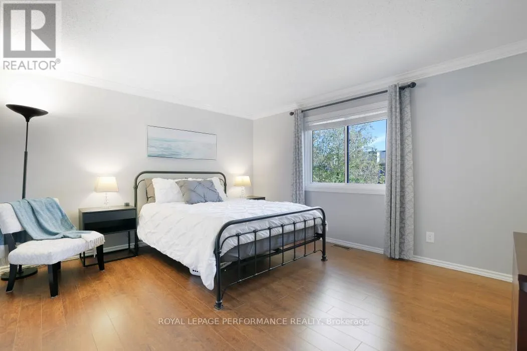 21 ARBORDALE CRESCENT