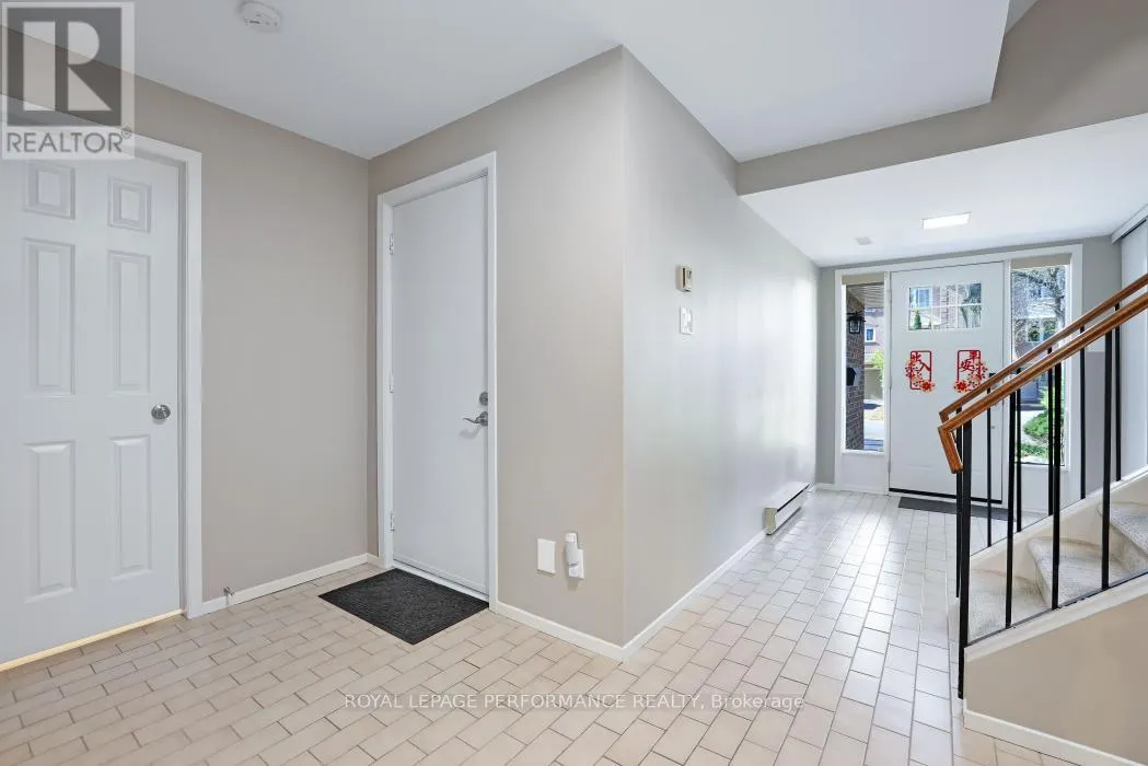21 ARBORDALE CRESCENT