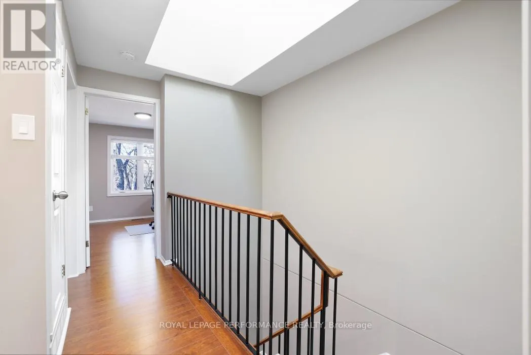 21 ARBORDALE CRESCENT