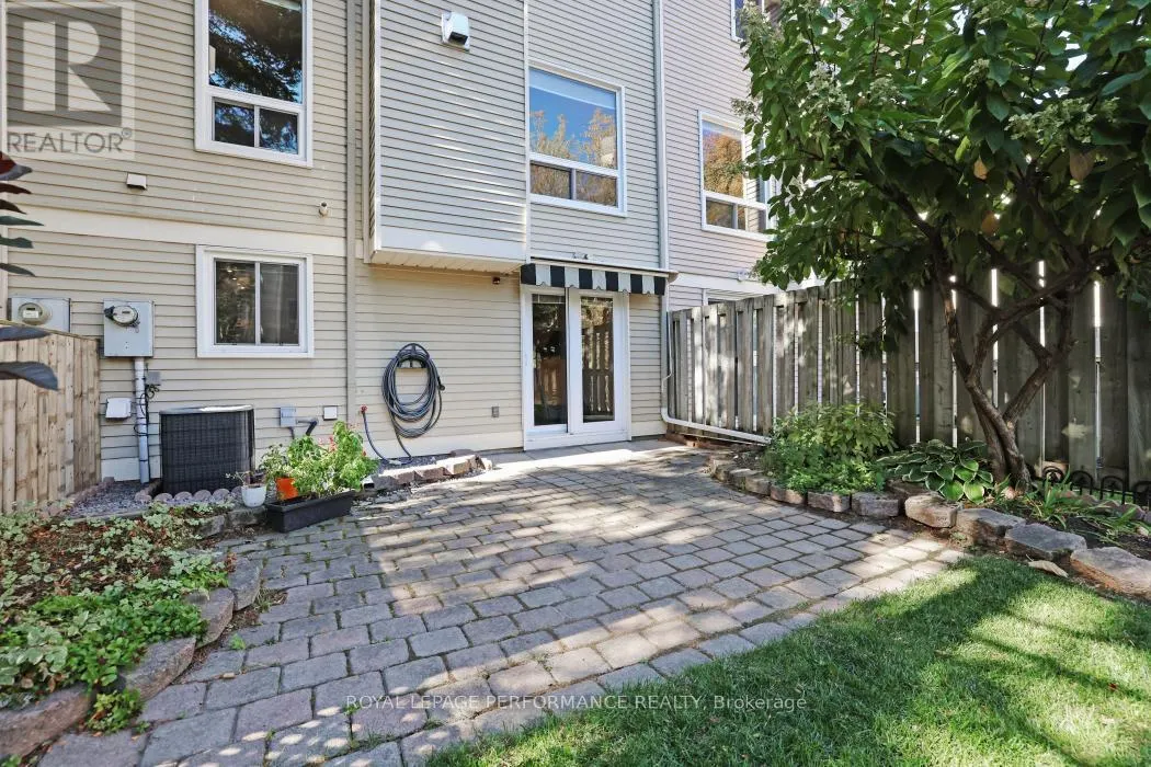 21 ARBORDALE CRESCENT
