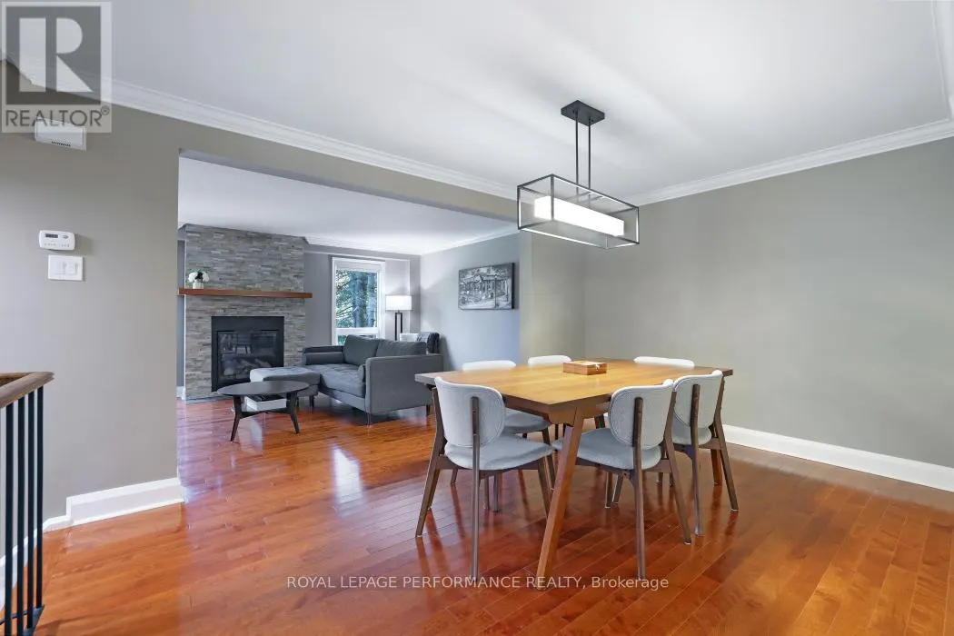 21 ARBORDALE CRESCENT