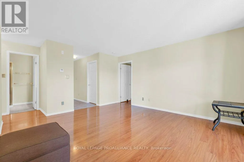 121 - 52 TRIPP BOULEVARD, #121