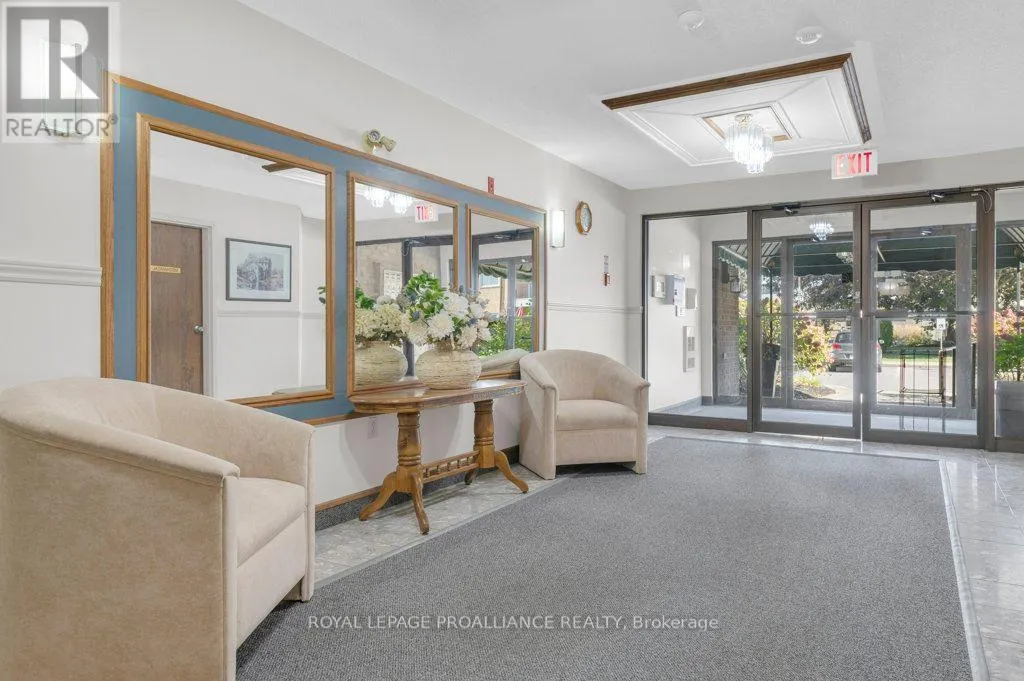 121 - 52 TRIPP BOULEVARD, #121