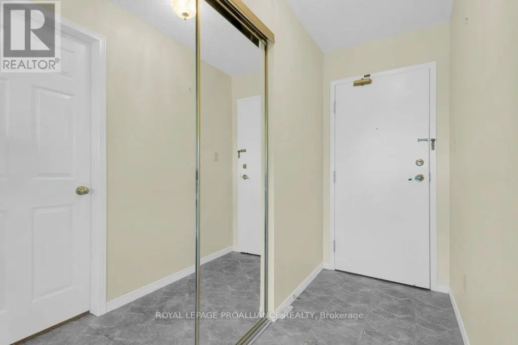 121 - 52 TRIPP BOULEVARD, #121