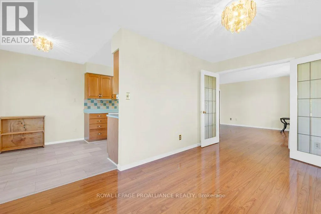 121 - 52 TRIPP BOULEVARD, #121
