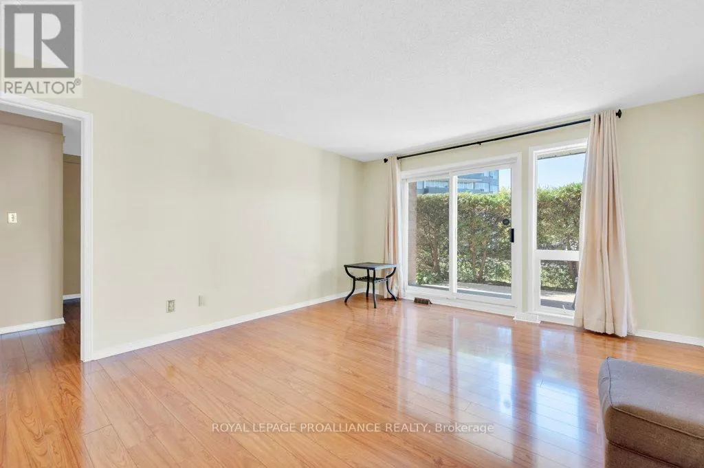 121 - 52 TRIPP BOULEVARD, #121