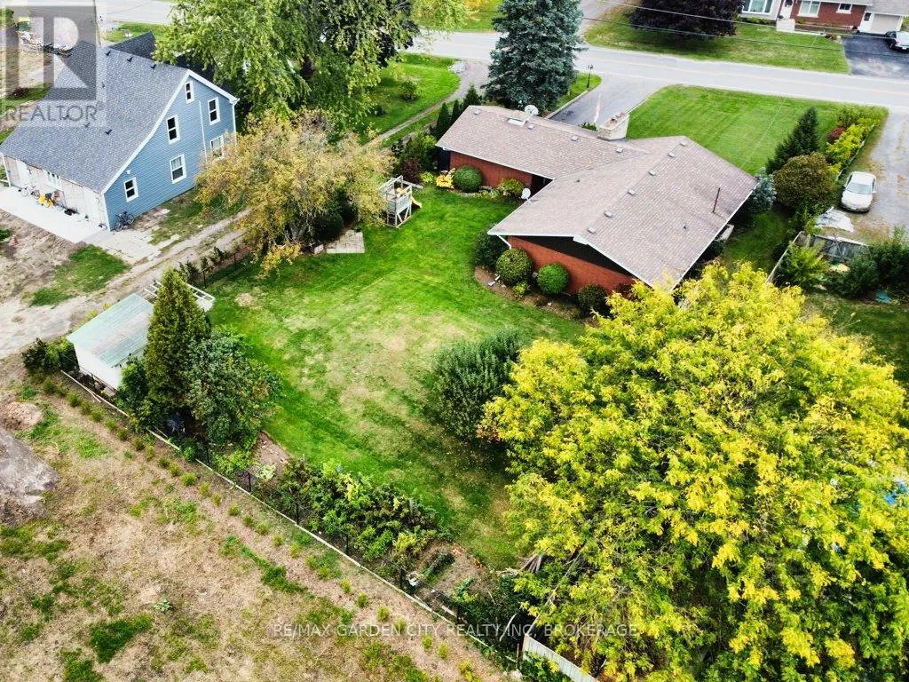 1011 LAKESHORE ROAD W