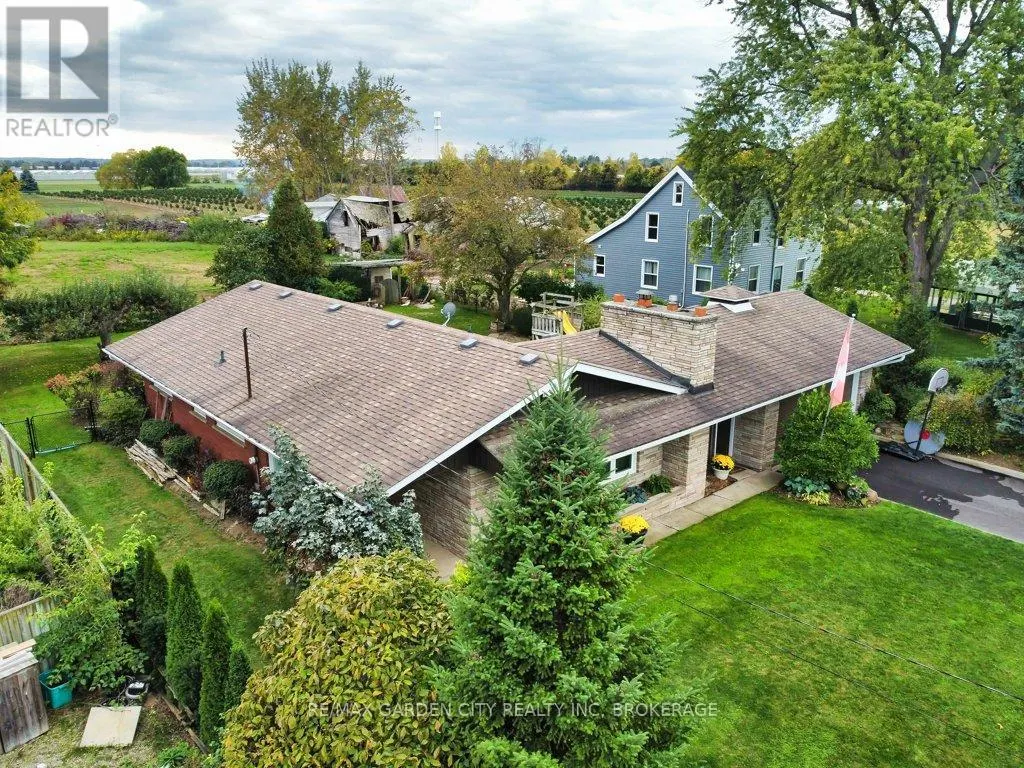 1011 LAKESHORE ROAD W