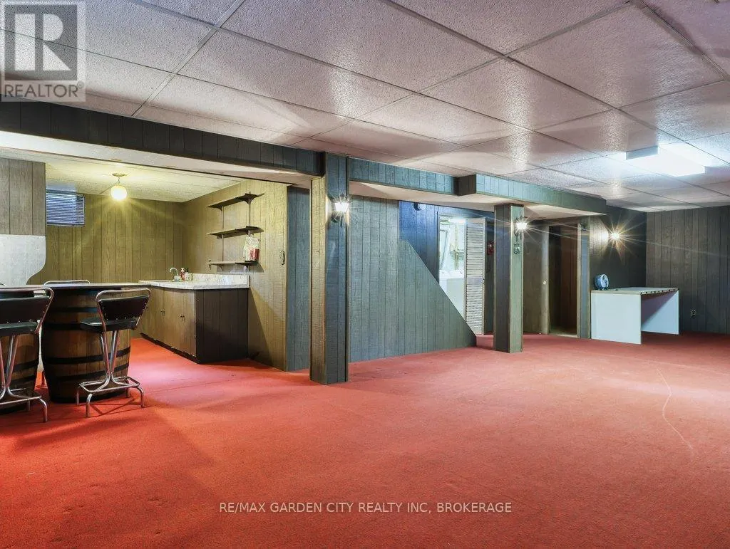 1011 LAKESHORE ROAD W