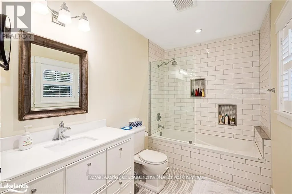 56 BRUCE STREET S