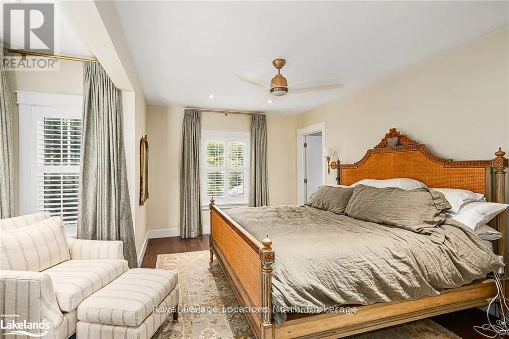 56 BRUCE STREET S