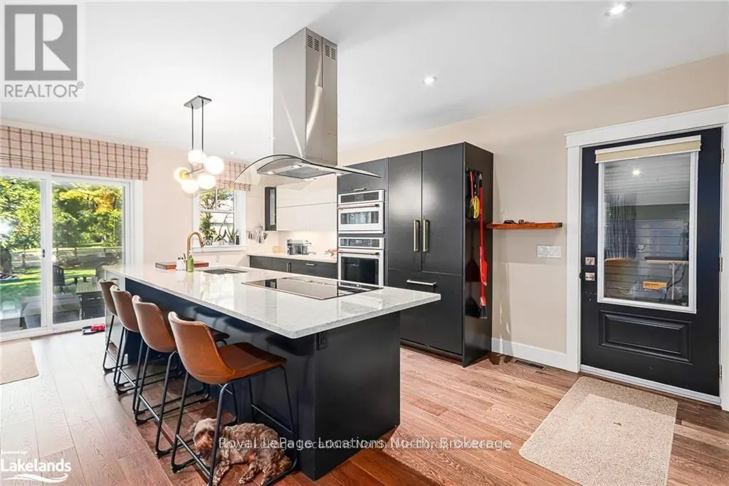 56 BRUCE STREET S