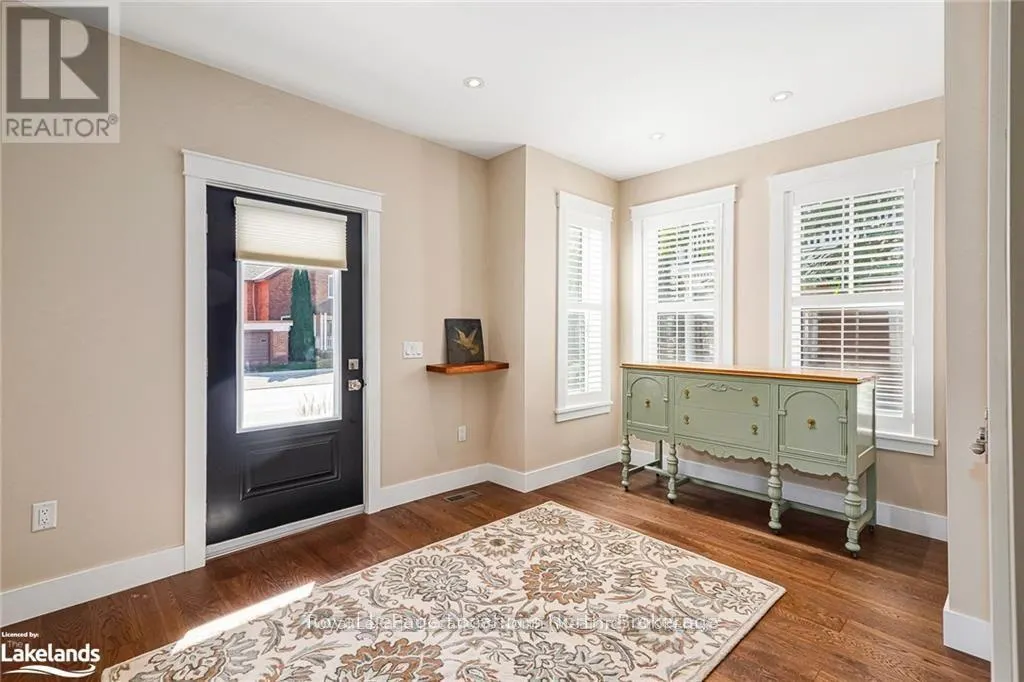 56 BRUCE STREET S