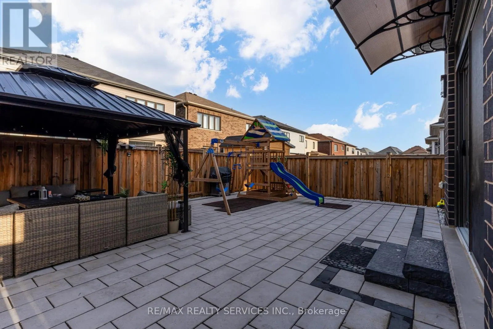 18 LISE LANE