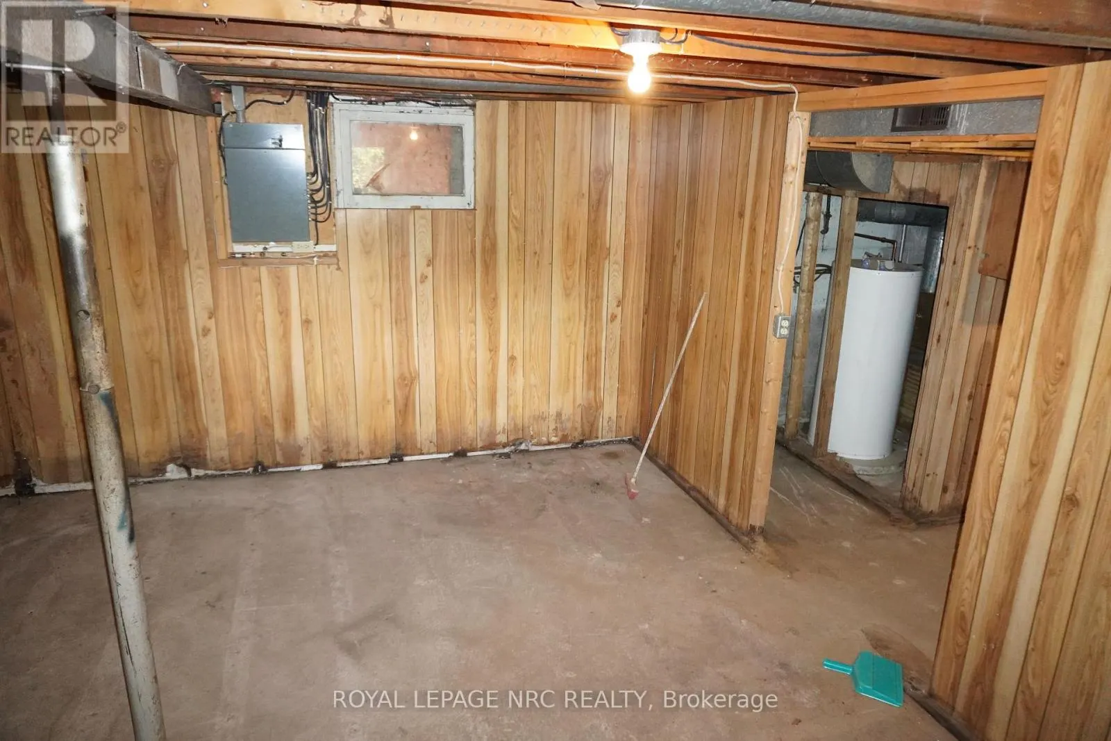 212 LINCOLN ROAD W